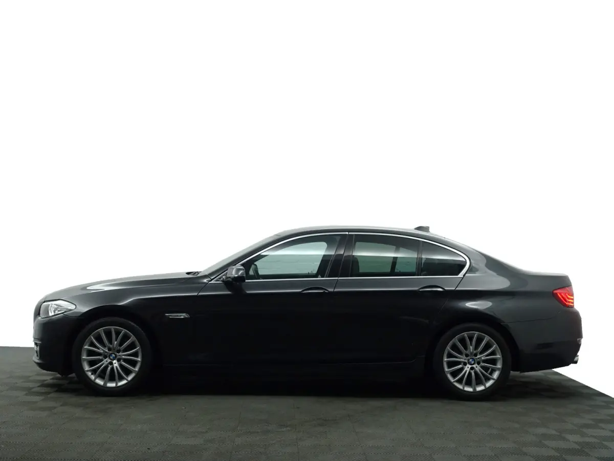 520i Luxury Edition Aut- Memory Seats, Xenon Led, Sfeerverlichting, Stoelverwarming, Dealeronderhouden