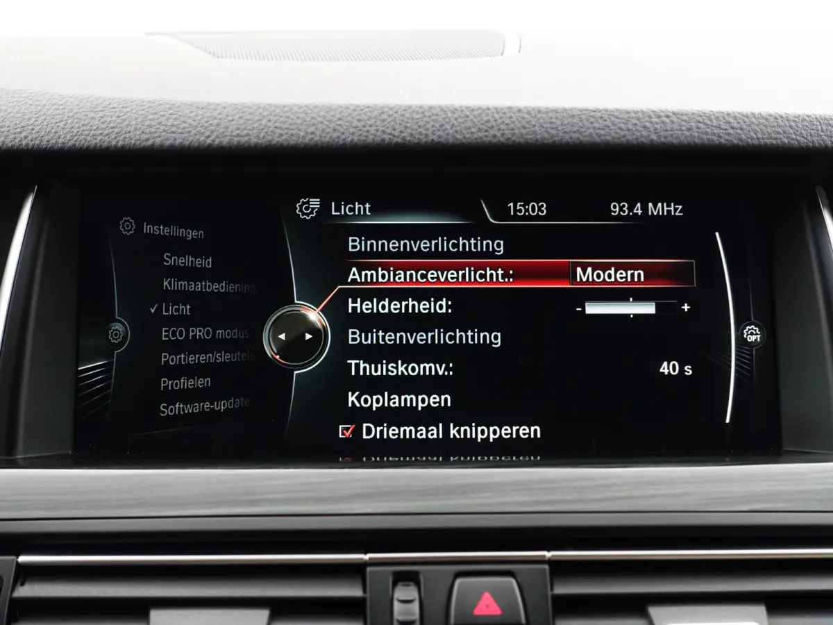 520i Luxury Edition Aut- Memory Seats, Xenon Led, Sfeerverlichting, Stoelverwarming, Dealeronderhouden
