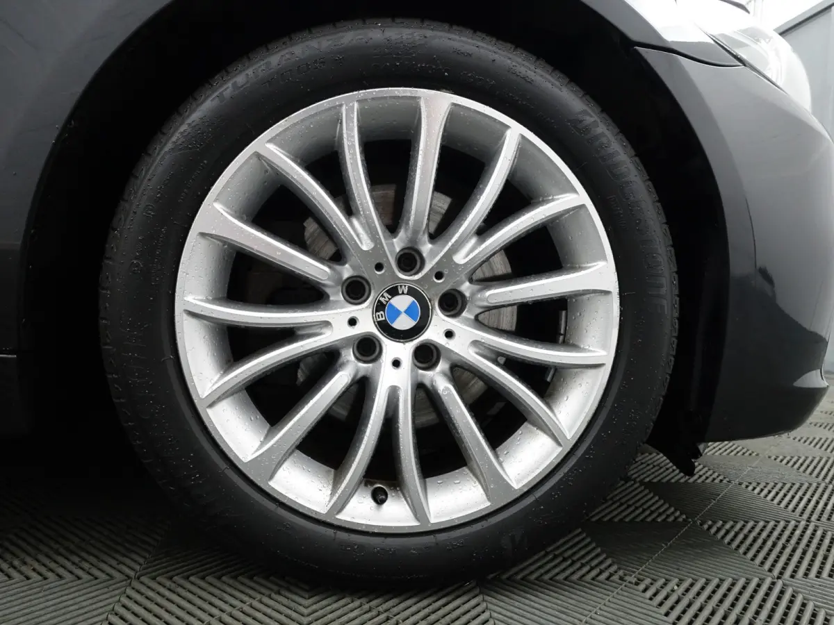 520i Luxury Edition Aut- Memory Seats, Xenon Led, Sfeerverlichting, Stoelverwarming, Dealeronderhouden
