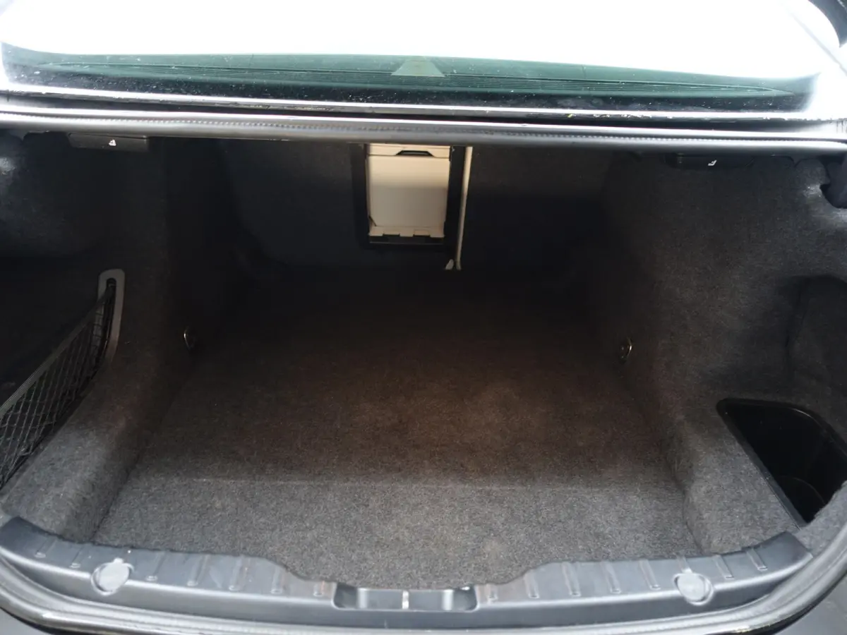 520i Luxury Edition Aut- Memory Seats, Xenon Led, Sfeerverlichting, Stoelverwarming, Dealeronderhouden