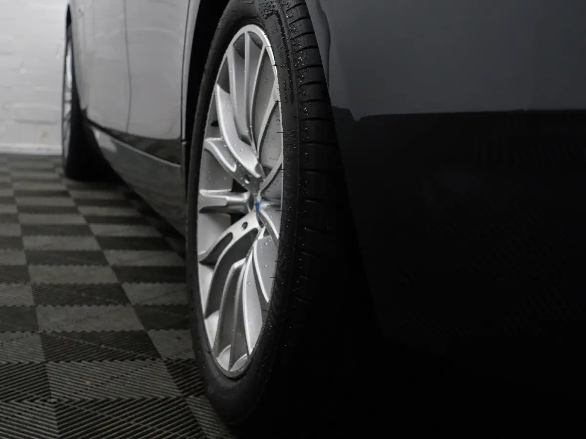 520i Luxury Edition Aut- Memory Seats, Xenon Led, Sfeerverlichting, Stoelverwarming, Dealeronderhouden