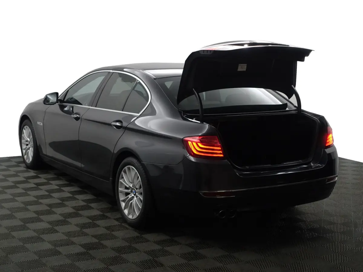 520i Luxury Edition Aut- Memory Seats, Xenon Led, Sfeerverlichting, Stoelverwarming, Dealeronderhouden