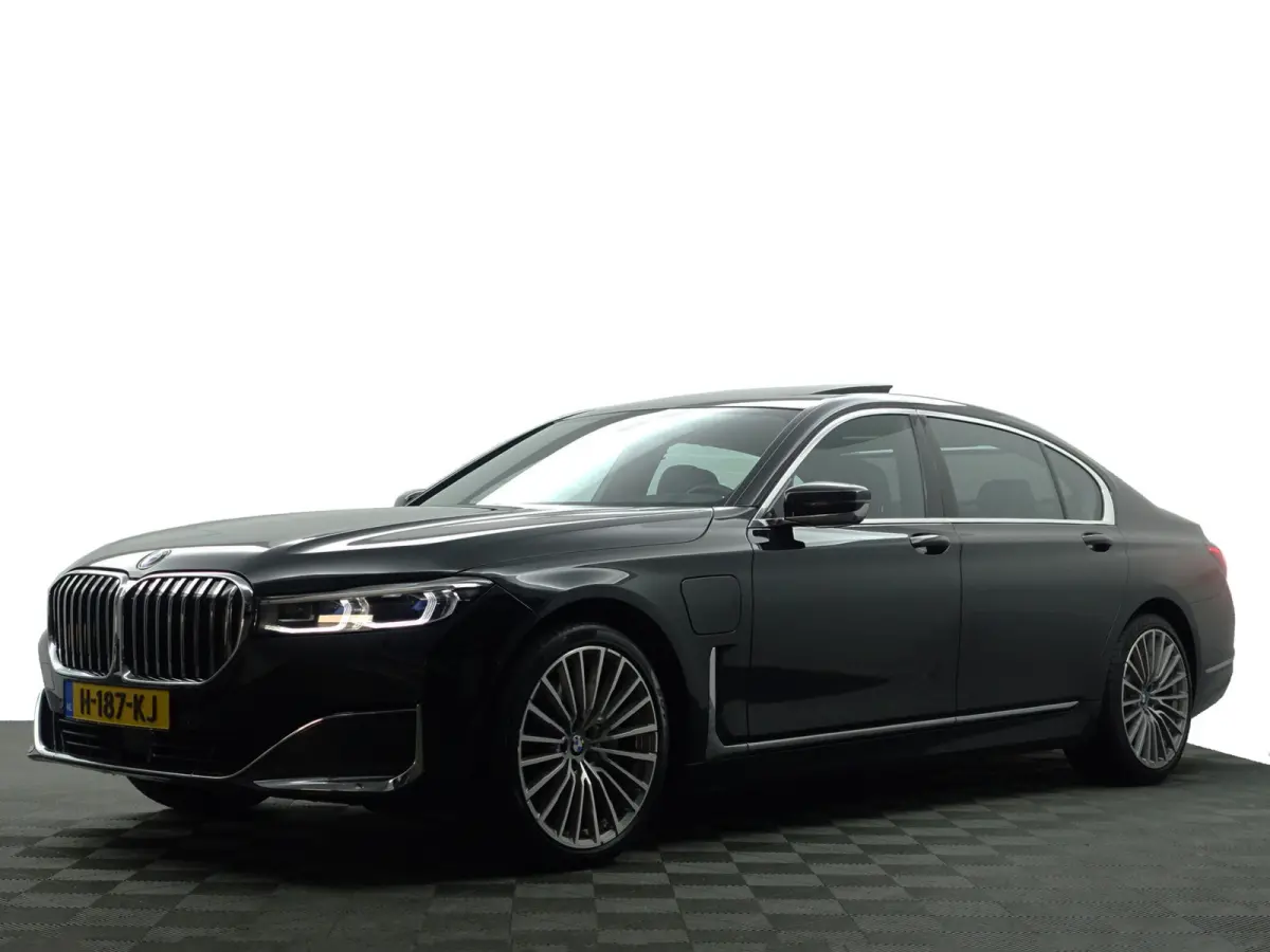 745Le xDrive Individual Aut- Panoramadak, Stoelventilatie, Softclose, Achterasbesturing, Head Up, Sfeerverlichting, Memory