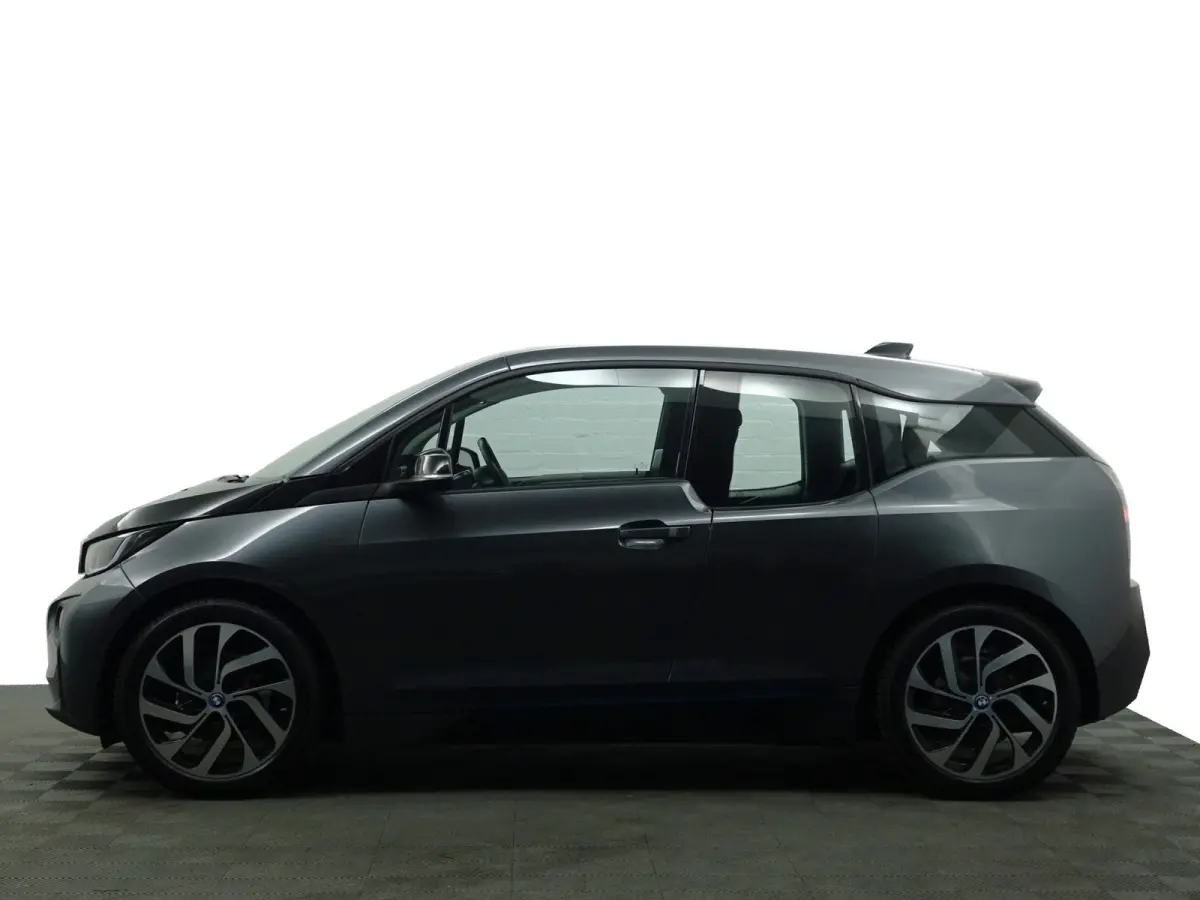 High Voltage Edition 94Ah 33 kWh- Xenon Led, Park Assist, Stoelverwarming, Navigatie, Cruise, Privacy Glass