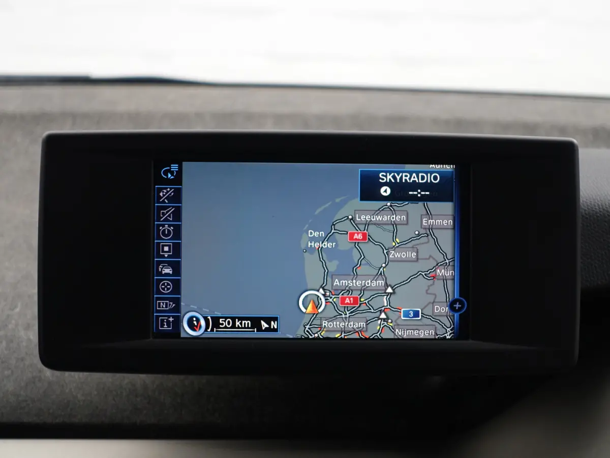 High Voltage Edition 94Ah 33 kWh- Xenon Led, Park Assist, Stoelverwarming, Navigatie, Cruise, Privacy Glass