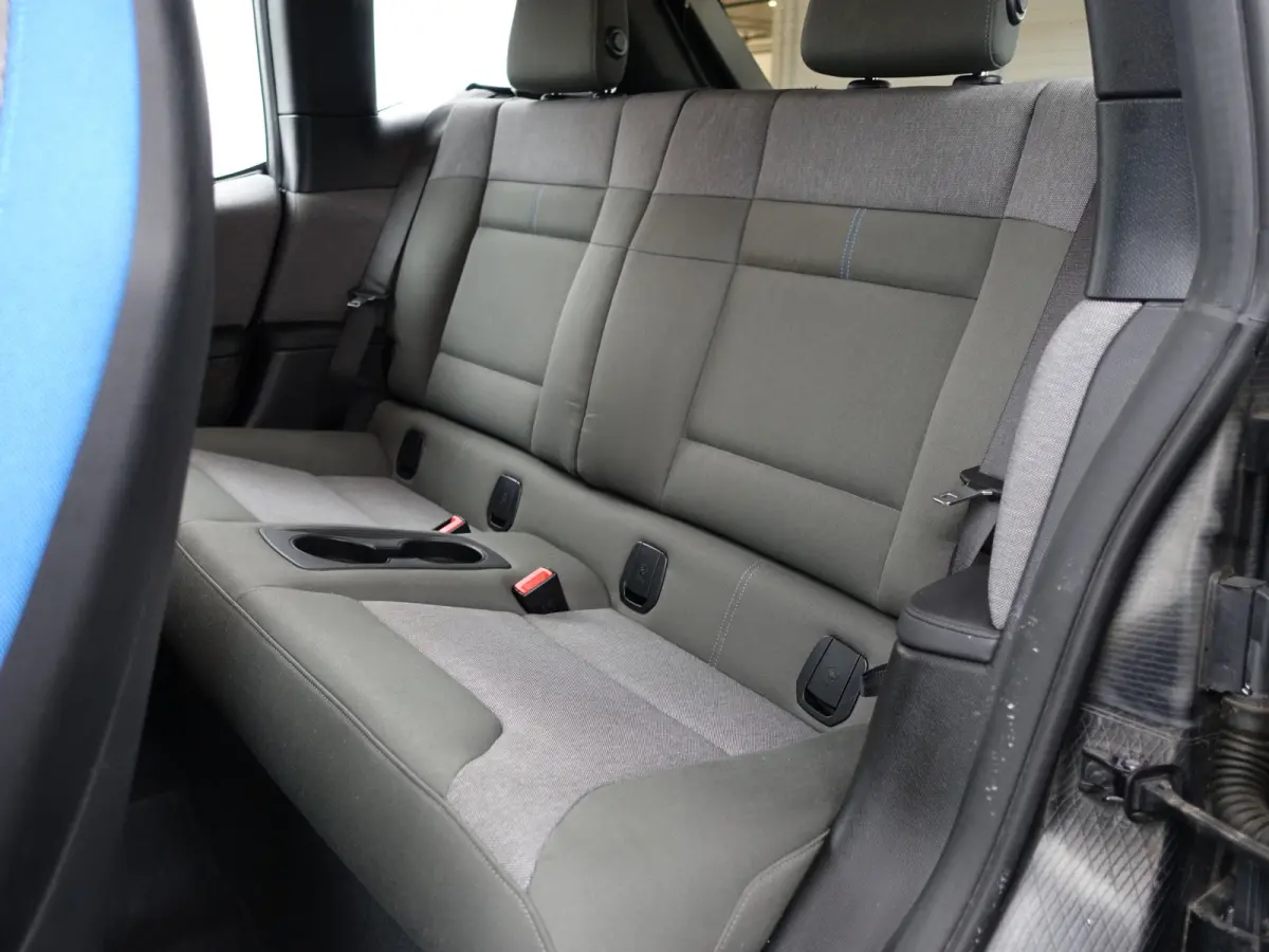 High Voltage Edition 94Ah 33 kWh- Xenon Led, Park Assist, Stoelverwarming, Navigatie, Cruise, Privacy Glass