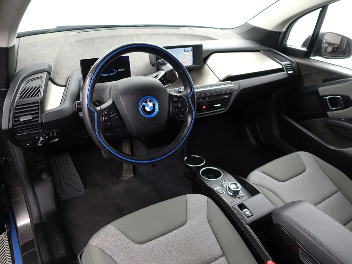 High Voltage Edition 94Ah 33 kWh- Xenon Led, Park Assist, Stoelverwarming, Navigatie, Cruise, Privacy Glass