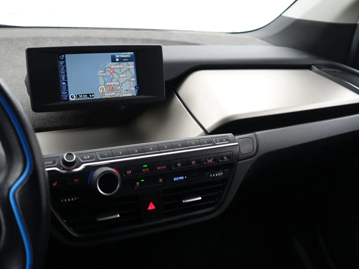 High Voltage Edition 94Ah 33 kWh- Xenon Led, Park Assist, Stoelverwarming, Navigatie, Cruise, Privacy Glass