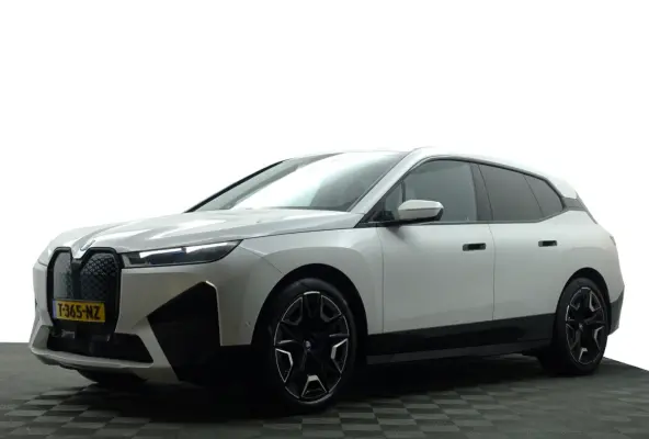 xDrive40 M Sport Plus 77 kWh- Stoelmassage, Harman Kardon, 360 Camera, Head Up, Memory Seats, Sfeerverlichting
