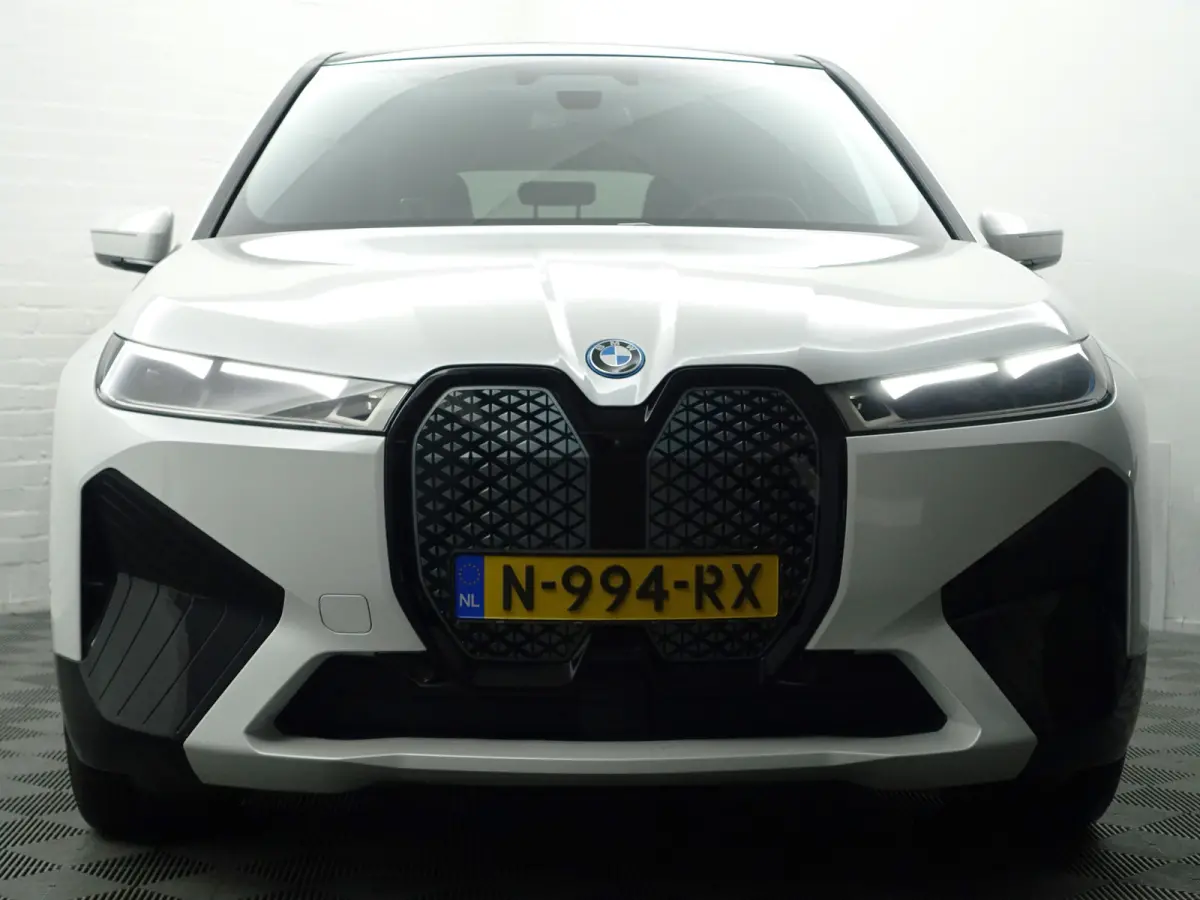xDrive40 M Gold Edition 77 kWh- SOH 99%, Harman Kardon, Stoelmassage, Stuur/Stoelverwarming, Head Up, 360 Camera, Ada Cruise