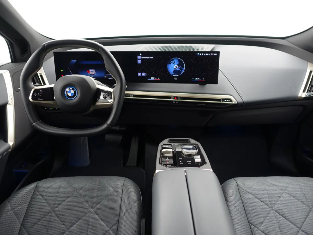 xDrive40 M Gold Edition 77 kWh- SOH 99%, Harman Kardon, Stoelmassage, Stuur/Stoelverwarming, Head Up, 360 Camera, Ada Cruise