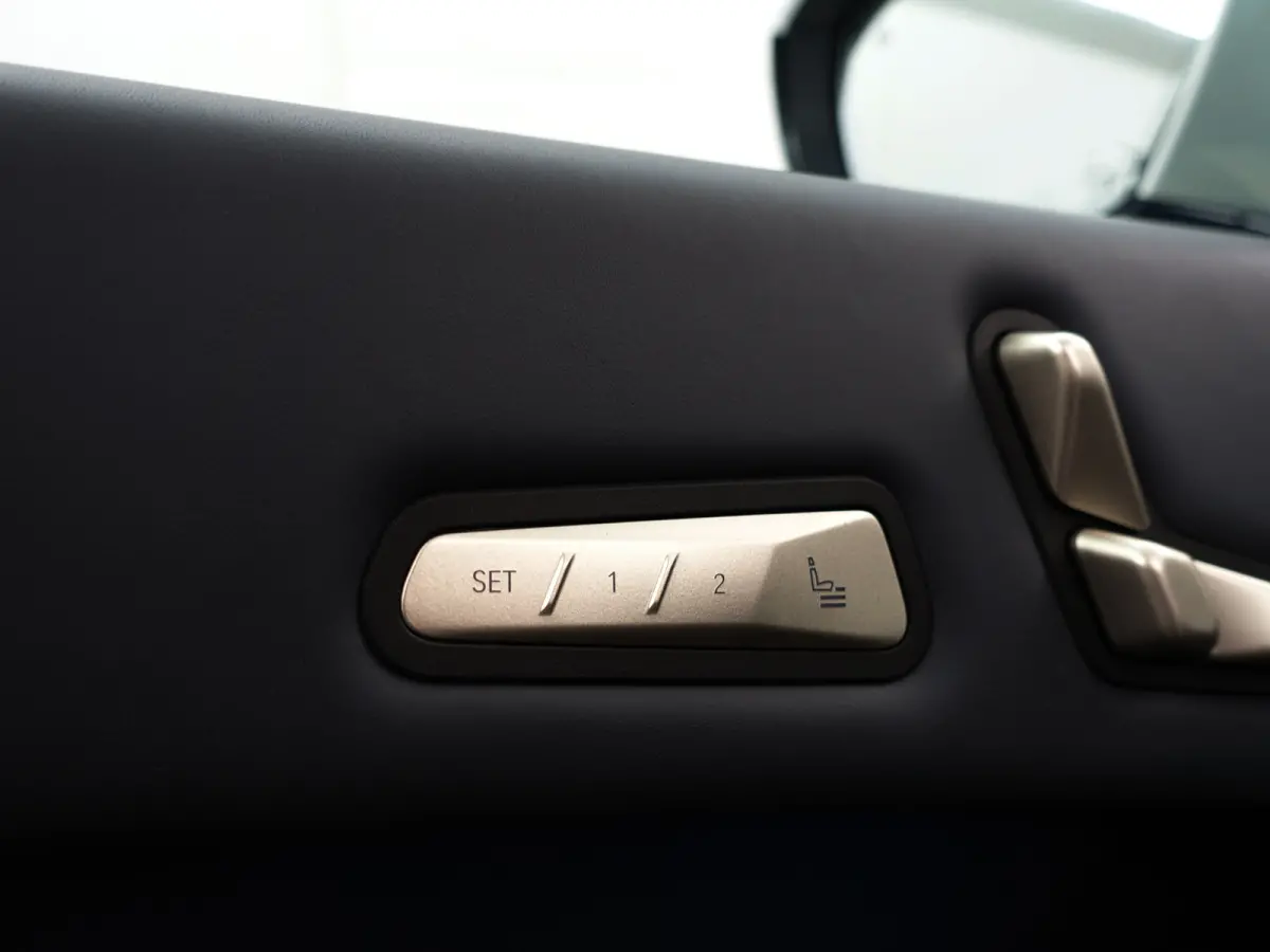 xDrive40 M Gold Edition 77 kWh- SOH 99%, Harman Kardon, Stoelmassage, Stuur/Stoelverwarming, Head Up, 360 Camera, Ada Cruise