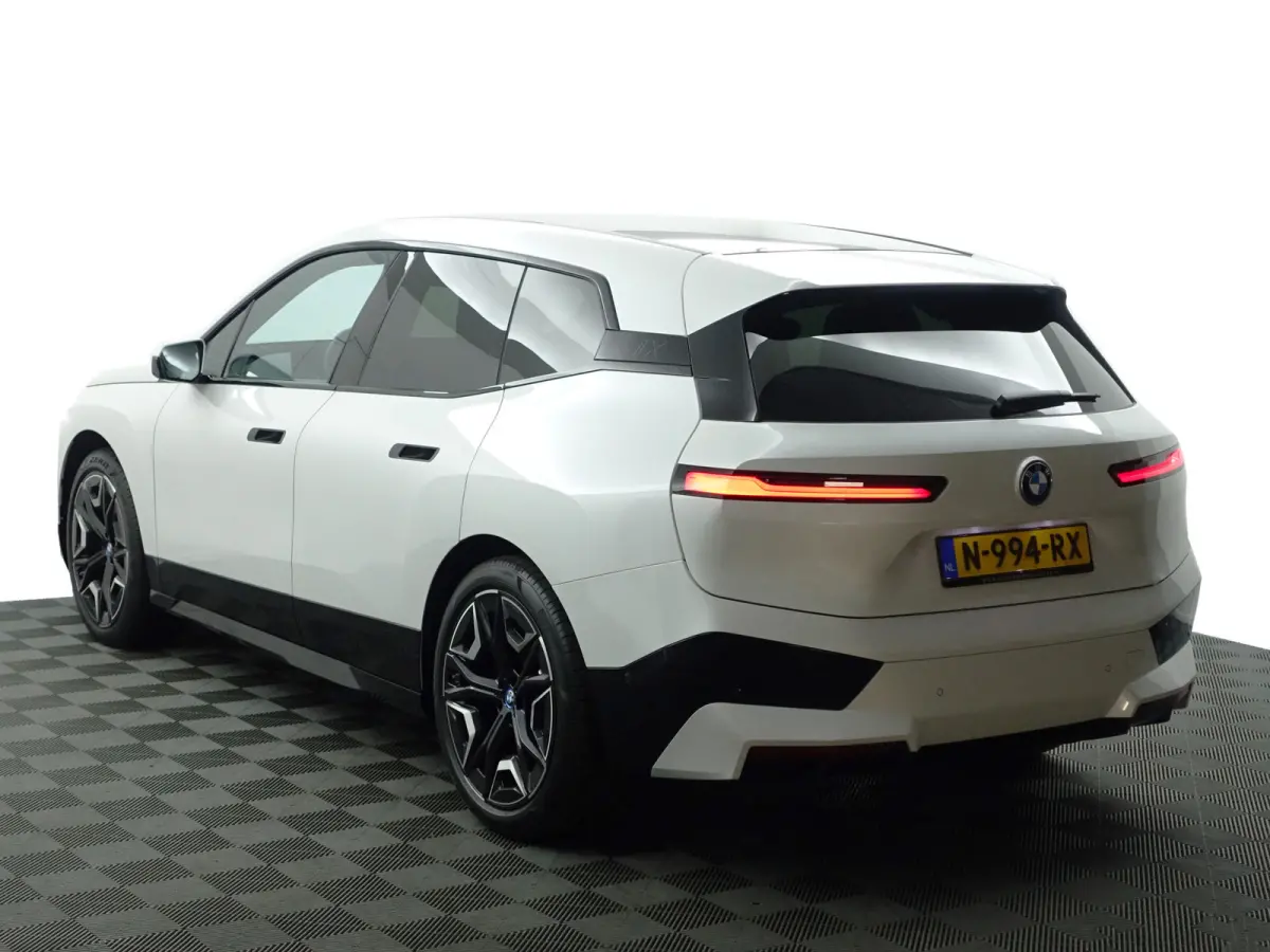 xDrive40 M Gold Edition 77 kWh- SOH 99%, Harman Kardon, Stoelmassage, Stuur/Stoelverwarming, Head Up, 360 Camera, Ada Cruise