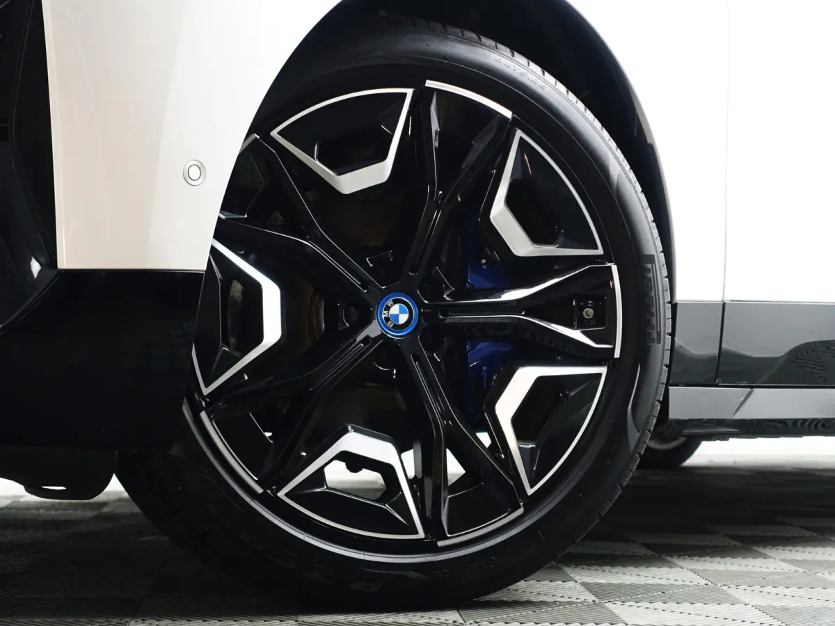 xDrive40 M Gold Edition 77 kWh- SOH 99%, Harman Kardon, Stoelmassage, Stuur/Stoelverwarming, Head Up, 360 Camera, Ada Cruise