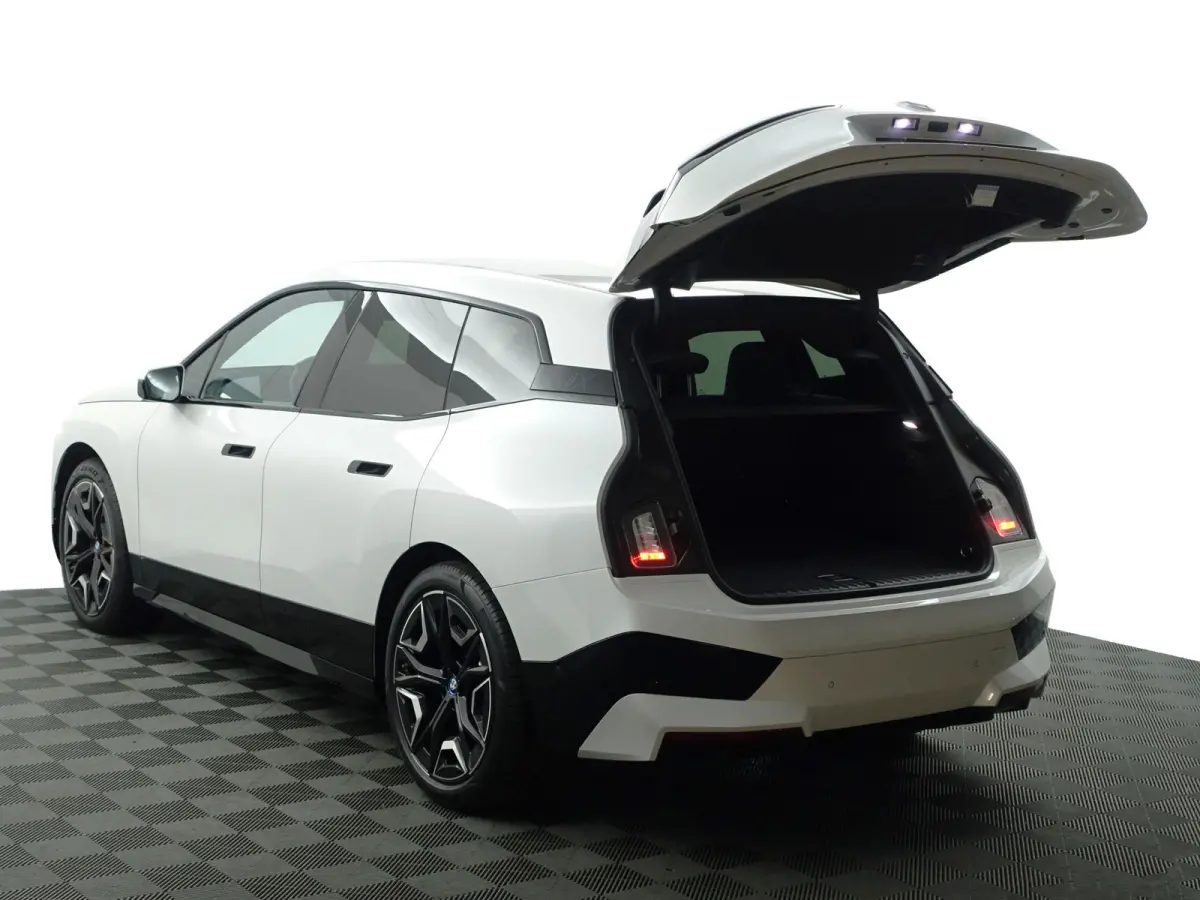 xDrive40 M Gold Edition 77 kWh- SOH 99%, Harman Kardon, Stoelmassage, Stuur/Stoelverwarming, Head Up, 360 Camera, Ada Cruise