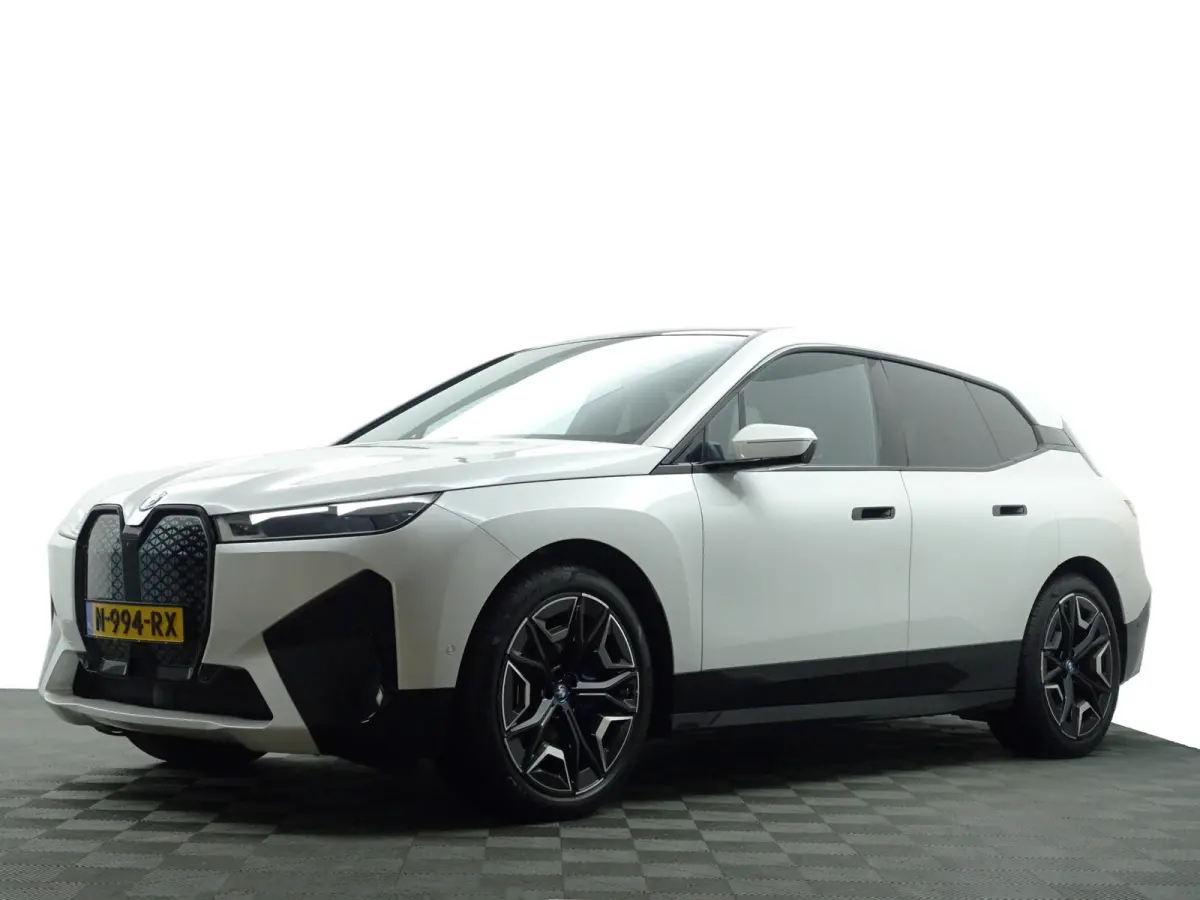 xDrive40 M Gold Edition 77 kWh- SOH 99%, Harman Kardon, Stoelmassage, Stuur/Stoelverwarming, Head Up, 360 Camera, Ada Cruise