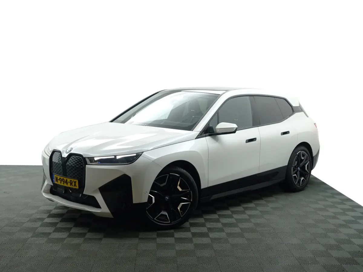 xDrive40 M Gold Edition 77 kWh- SOH 99%, Harman Kardon, Stoelmassage, Stuur/Stoelverwarming, Head Up, 360 Camera, Ada Cruise