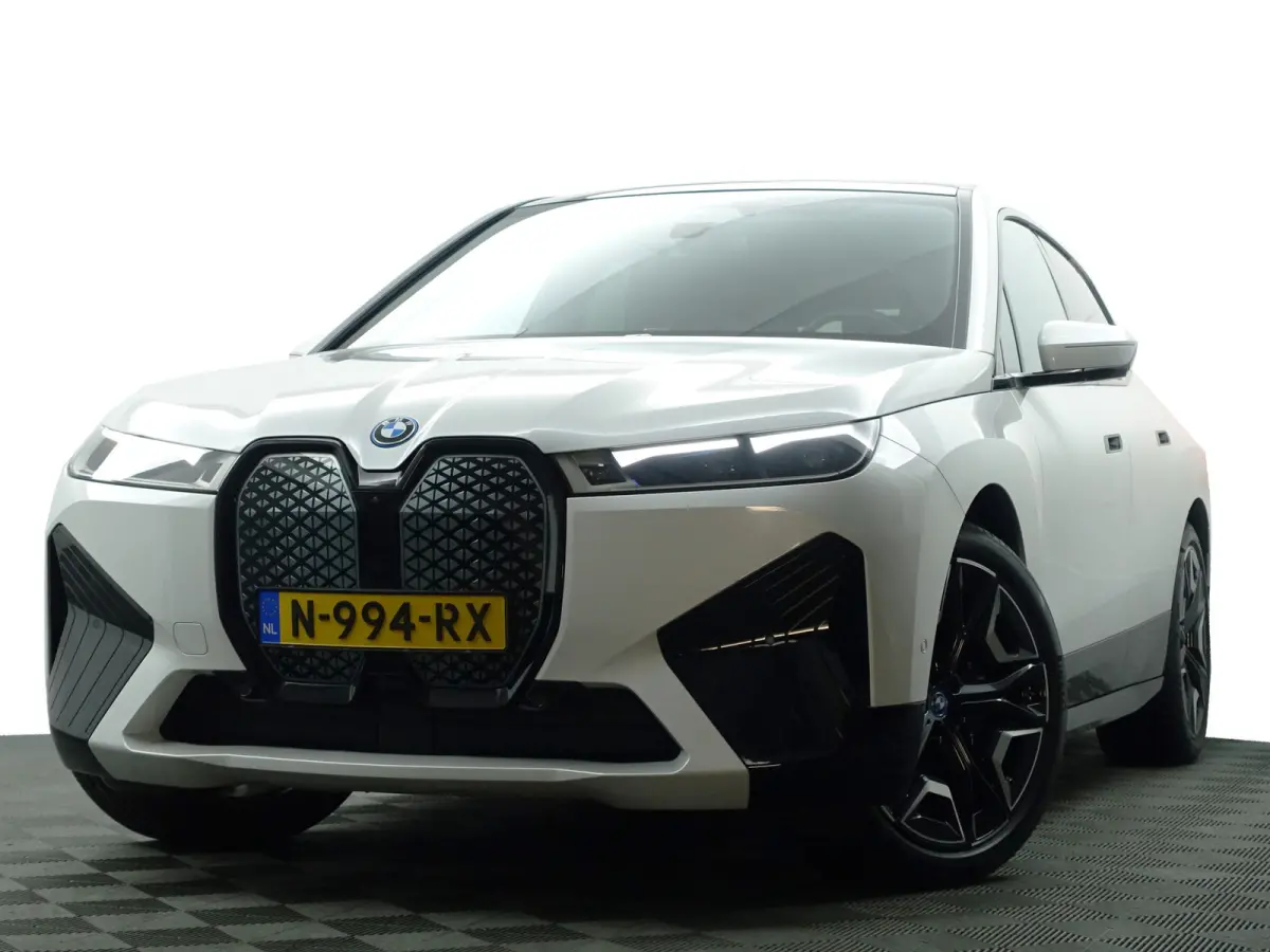 xDrive40 M Gold Edition 77 kWh- SOH 99%, Harman Kardon, Stoelmassage, Stuur/Stoelverwarming, Head Up, 360 Camera, Ada Cruise