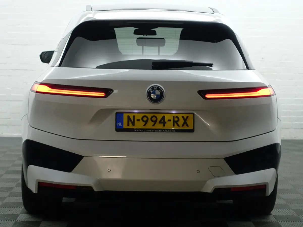xDrive40 M Gold Edition 77 kWh- SOH 99%, Harman Kardon, Stoelmassage, Stuur/Stoelverwarming, Head Up, 360 Camera, Ada Cruise