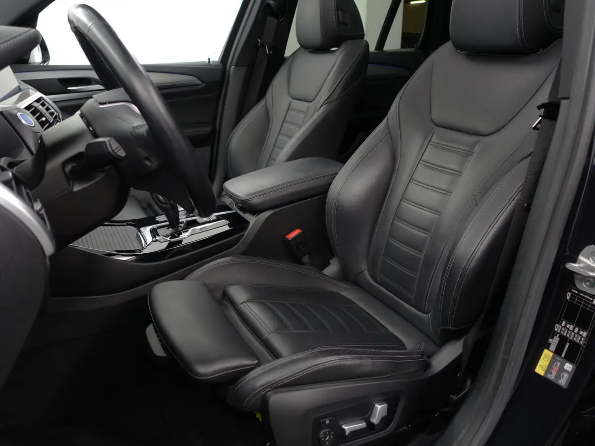 High Executive 80 kWh M Sport Aut- SOH 97%, Panoramadak, Harman Kardon, Head Up, Memory, CarPlay, Sfeerverlichting, 360 Camera