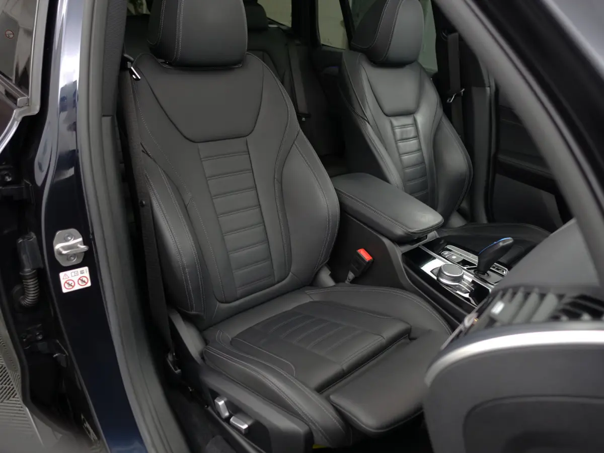High Executive 80 kWh M Sport Aut- SOH 97%, Panoramadak, Harman Kardon, Head Up, Memory, CarPlay, Sfeerverlichting, 360 Camera