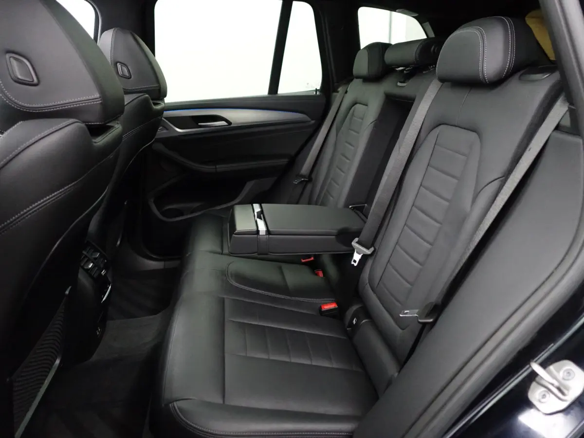 High Executive 80 kWh M Sport Aut- SOH 97%, Panoramadak, Harman Kardon, Head Up, Memory, CarPlay, Sfeerverlichting, 360 Camera