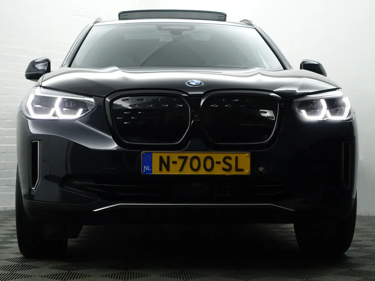 High Executive 80 kWh M Sport Aut- SOH 97%, Panoramadak, Harman Kardon, Head Up, Memory, CarPlay, Sfeerverlichting, 360 Camera