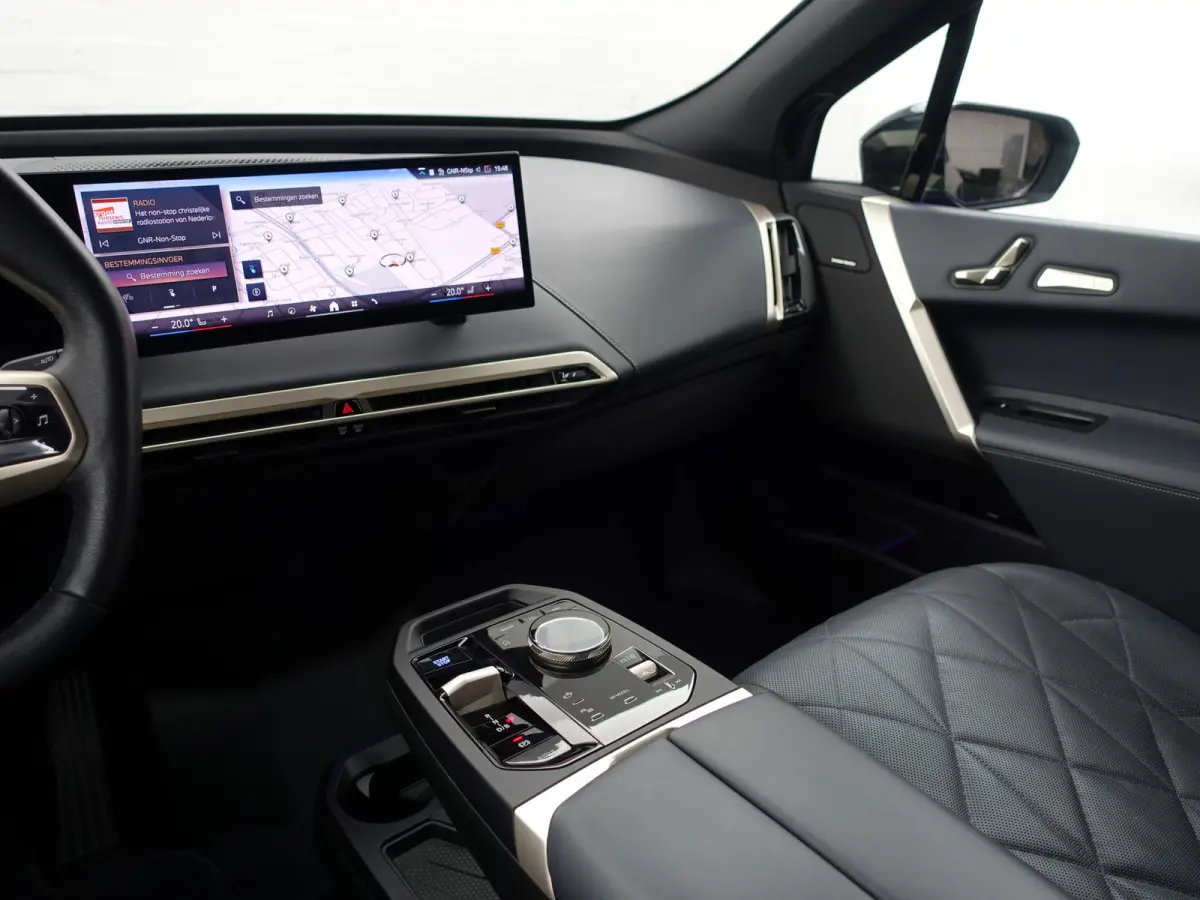 xDrive40 M Sport Plus 77 kWh- Stoelmassage, Harman Kardon, 360 Camera, Head Up, Memory Seats, Sfeerverlichting