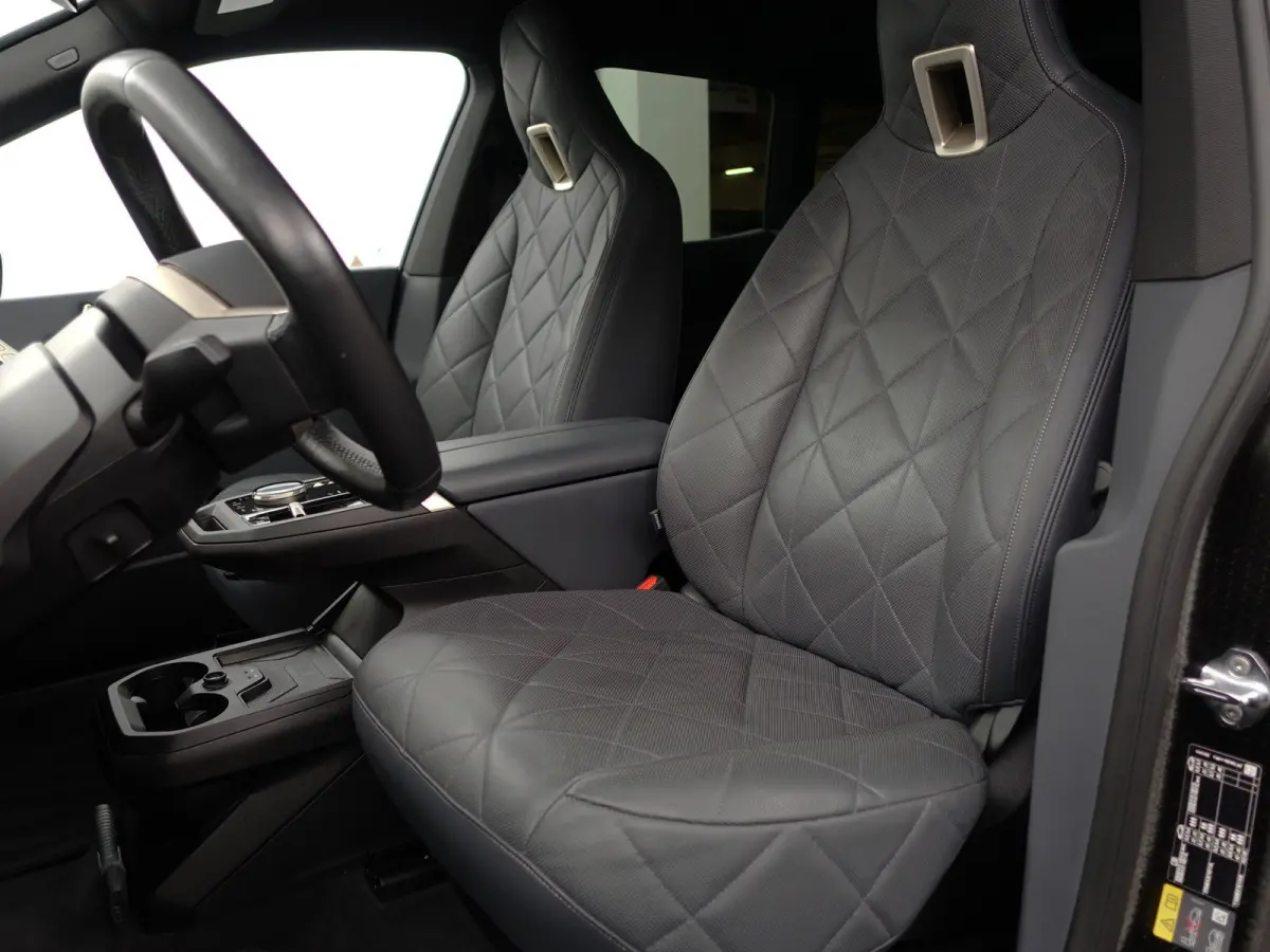xDrive40 M Sport Plus 77 kWh- Stoelmassage, Harman Kardon, 360 Camera, Head Up, Memory Seats, Sfeerverlichting