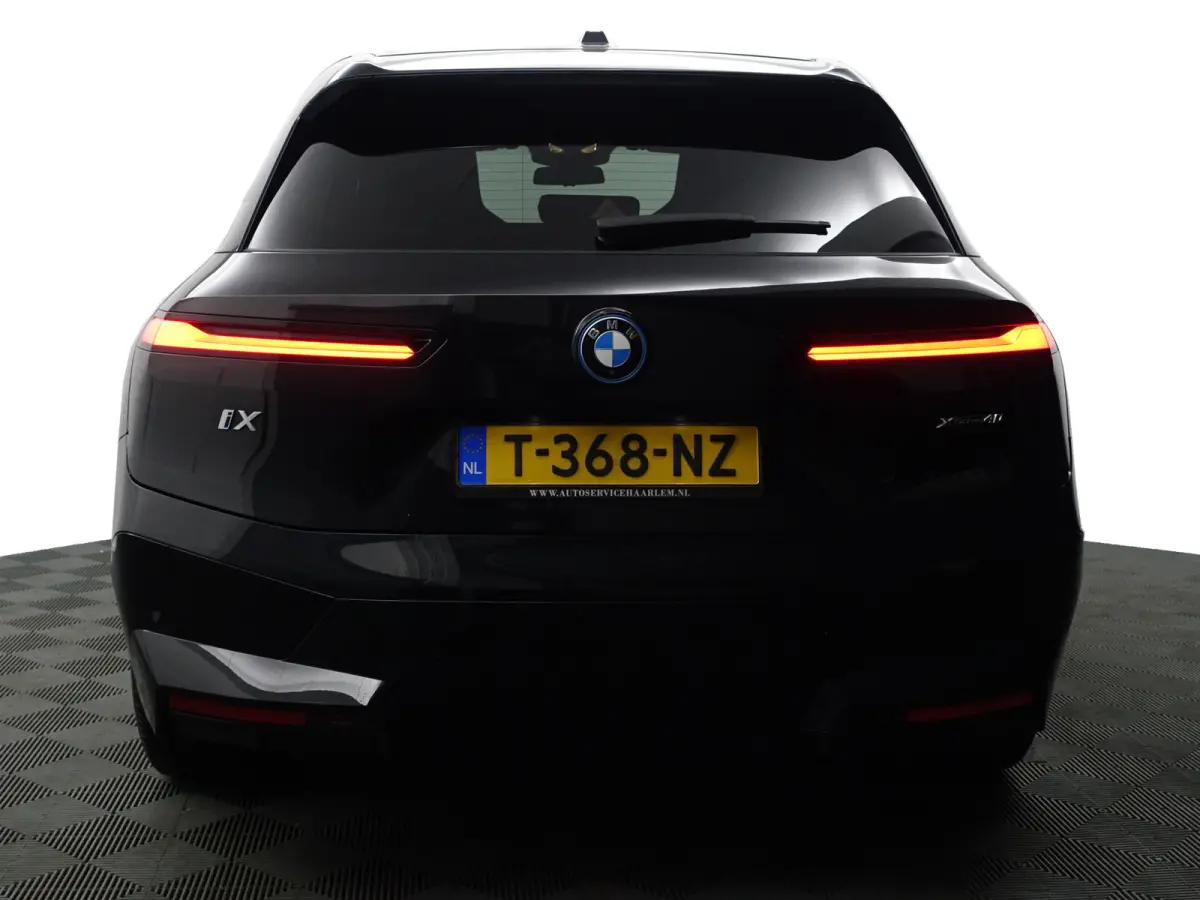xDrive40 M Sport Plus 77 kWh- Stoelmassage, Harman Kardon, 360 Camera, Head Up, Memory Seats, Sfeerverlichting