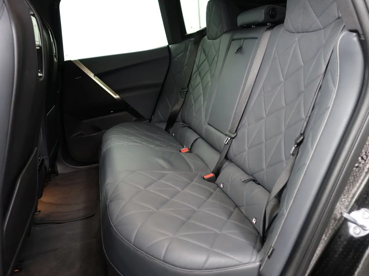 xDrive40 M Sport Plus 77 kWh- Stoelmassage, Harman Kardon, 360 Camera, Head Up, Memory Seats, Sfeerverlichting