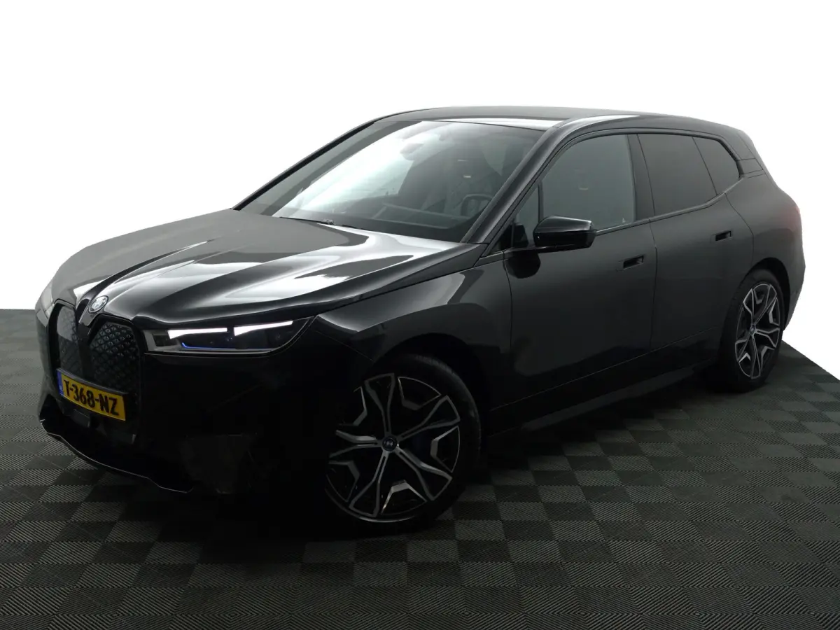 xDrive40 M Sport Plus 77 kWh- Stoelmassage, Harman Kardon, 360 Camera, Head Up, Memory Seats, Sfeerverlichting