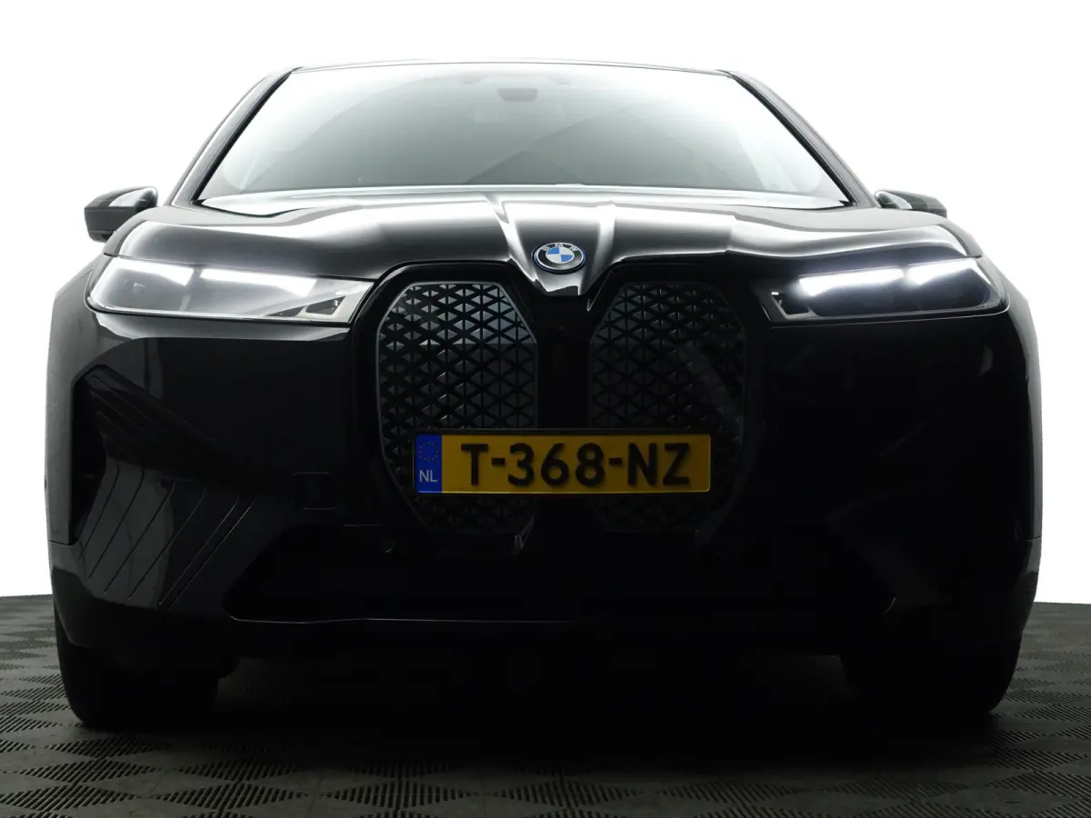 xDrive40 M Sport Plus 77 kWh- Stoelmassage, Harman Kardon, 360 Camera, Head Up, Memory Seats, Sfeerverlichting