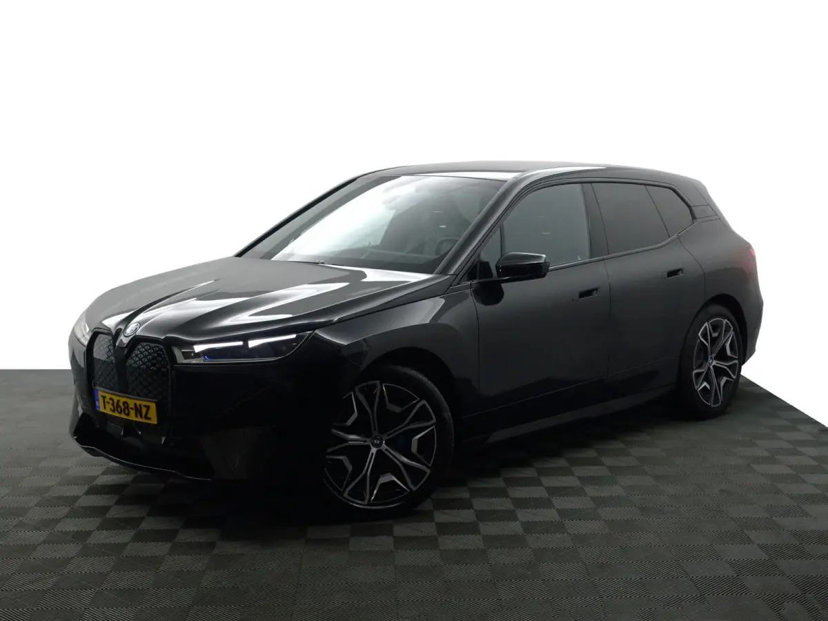 xDrive40 M Sport Plus 77 kWh- Stoelmassage, Harman Kardon, 360 Camera, Head Up, Memory Seats, Sfeerverlichting
