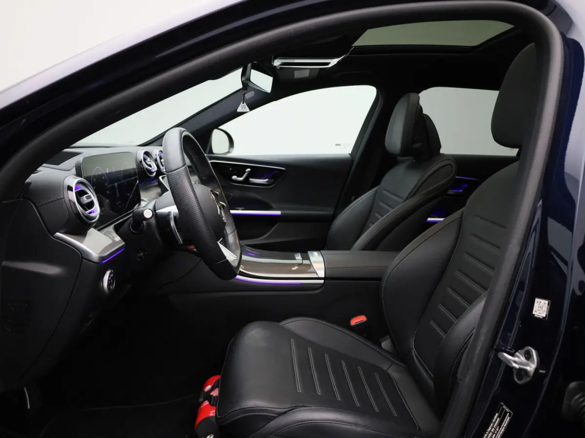 300 e AMG Line | Automaat | Apple Carplay / Android Auto | Panoramadak | Sfeerverlichting | Achteruitrijcamera | Stoelverwarming |