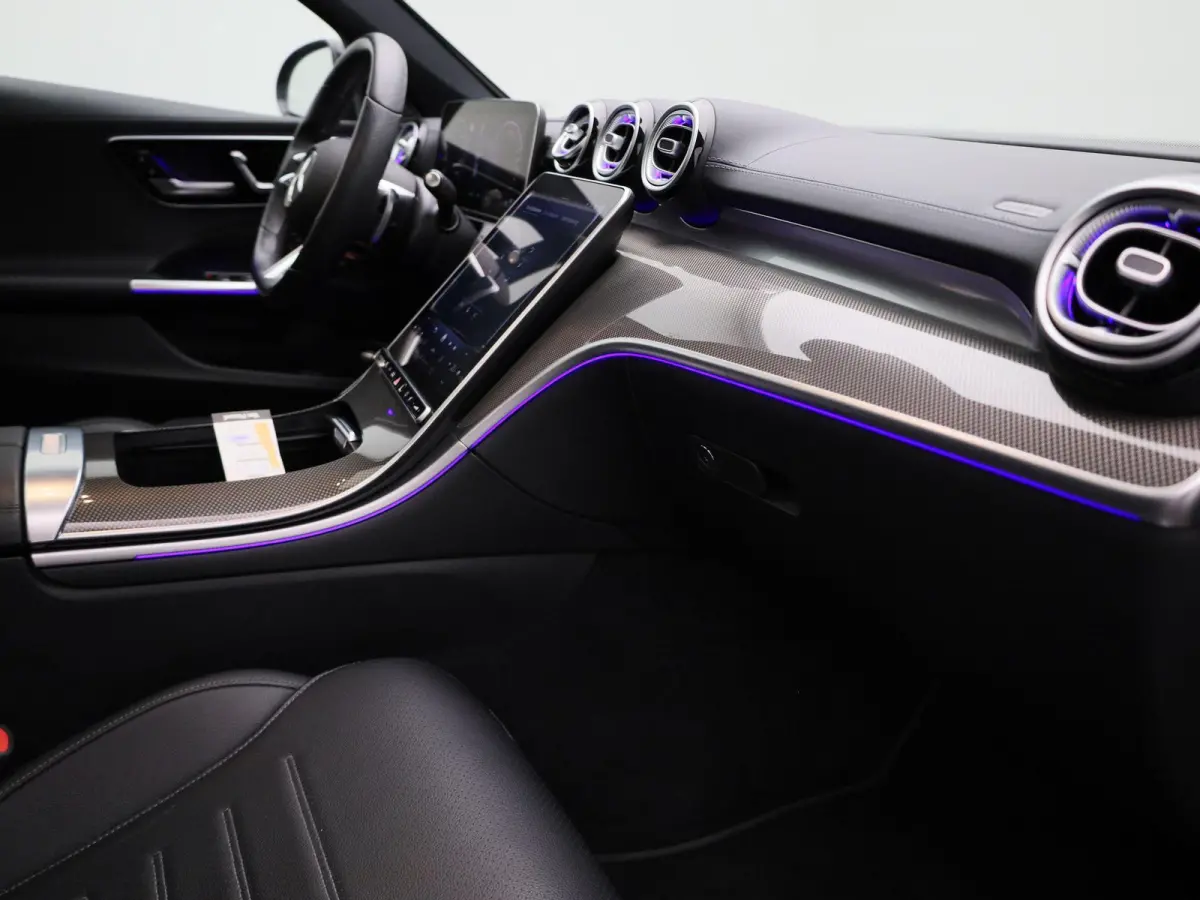 300 e AMG Line | Automaat | Apple Carplay / Android Auto | Panoramadak | Sfeerverlichting | Achteruitrijcamera | Stoelverwarming |