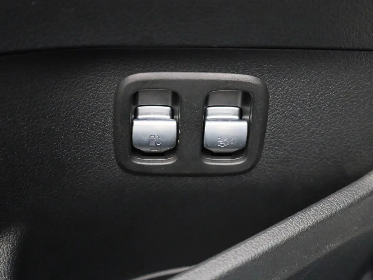 300 e AMG Line | Automaat | Apple Carplay / Android Auto | Panoramadak | Sfeerverlichting | Achteruitrijcamera | Stoelverwarming |