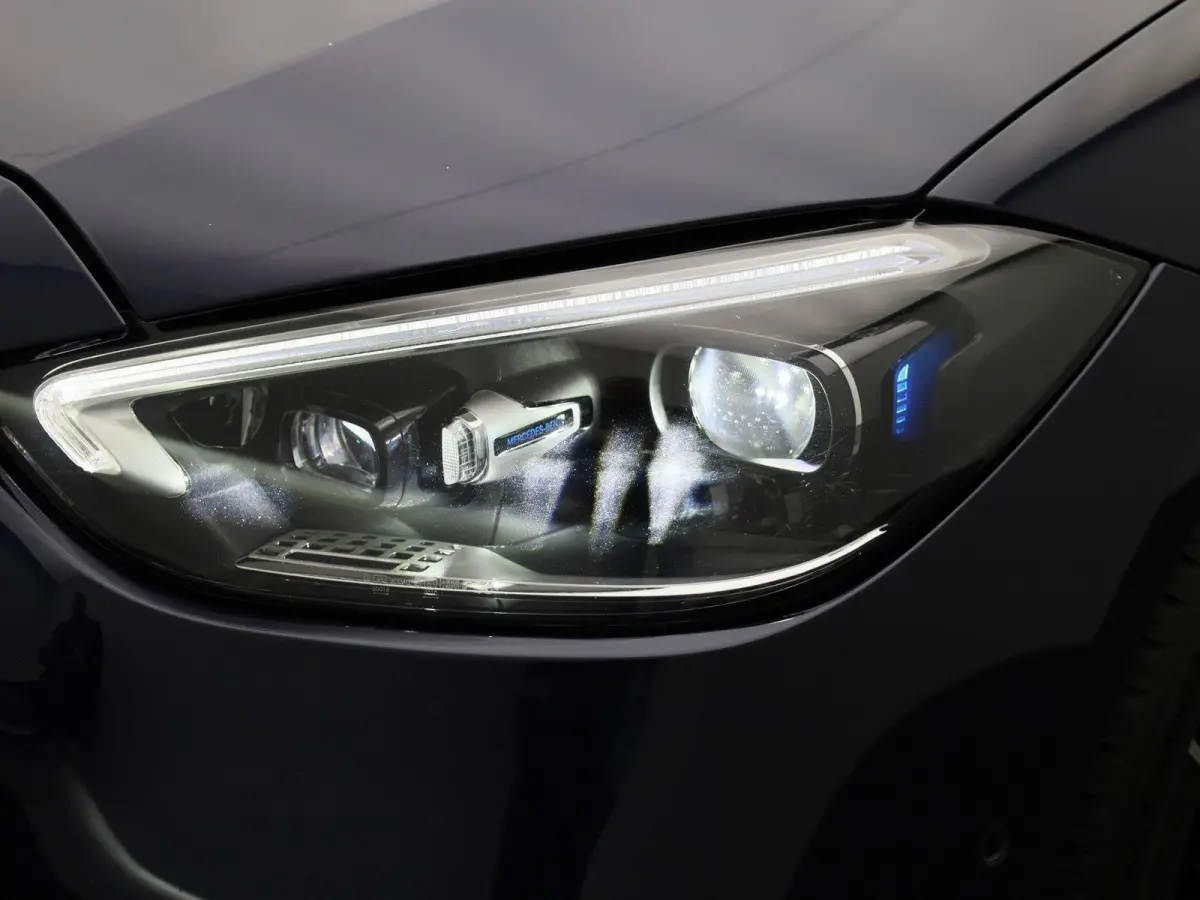 300 e AMG Line | Automaat | Apple Carplay / Android Auto | Panoramadak | Sfeerverlichting | Achteruitrijcamera | Stoelverwarming |