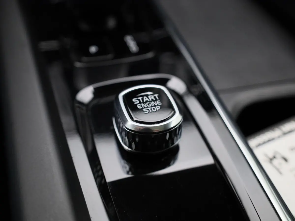 T6 PHEV AWD Plus Black Edition Aut. | PANO-SCHUIFDAK | STOEL-STUURWIELVERWARMING | HARMAN/KARDON | 360 CAMERA | LEER | STOELMEMORY