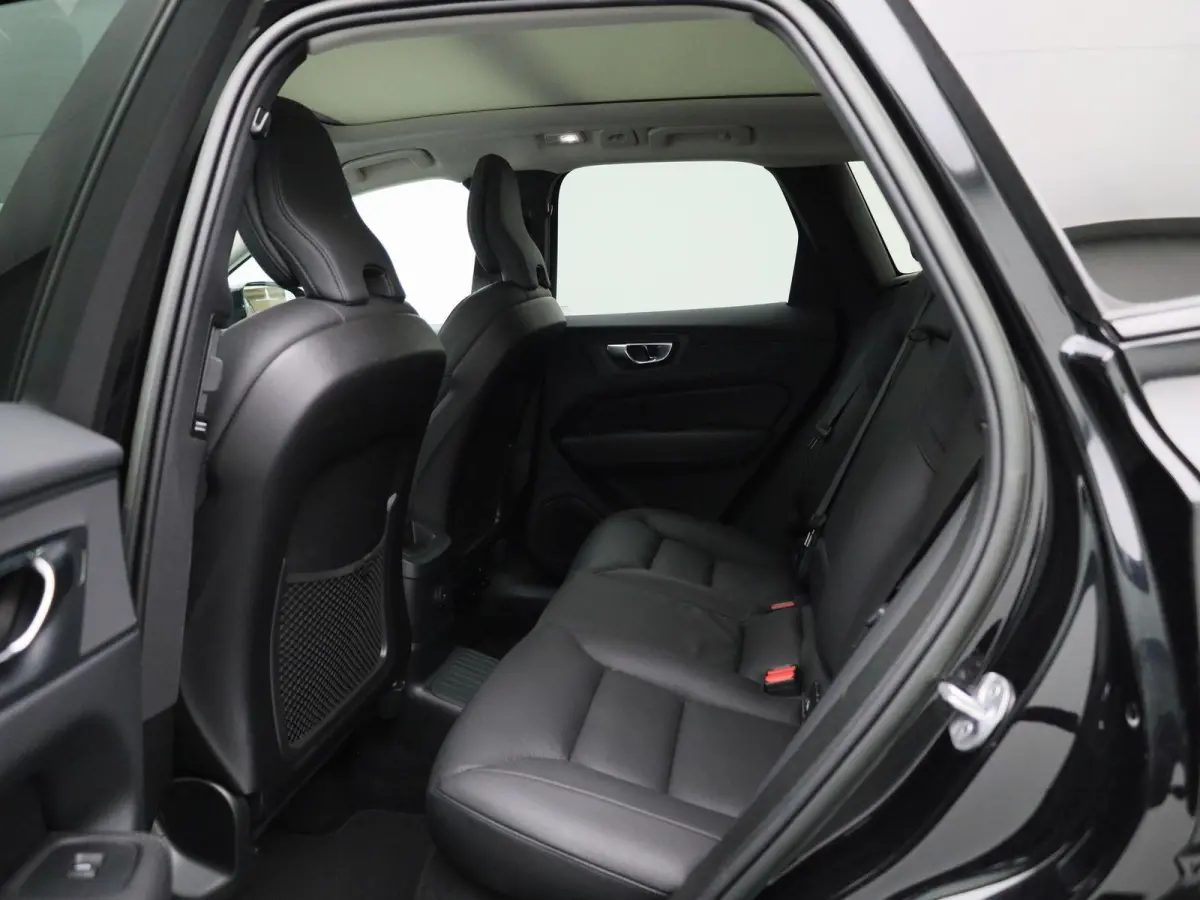 T6 PHEV AWD Plus Black Edition Aut. | PANO-SCHUIFDAK | STOEL-STUURWIELVERWARMING | HARMAN/KARDON | 360 CAMERA | LEER | STOELMEMORY
