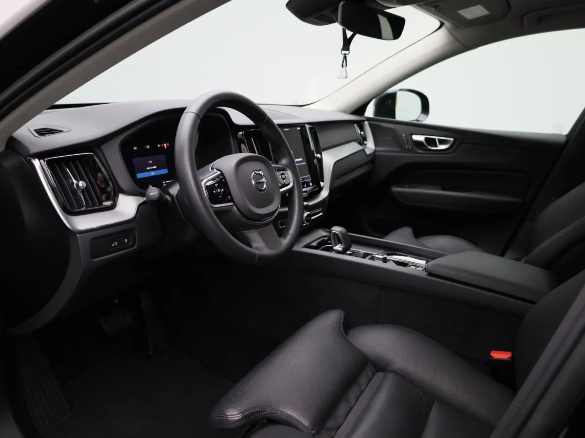 T6 PHEV AWD Plus Black Edition Aut. | PANO-SCHUIFDAK | STOEL-STUURWIELVERWARMING | HARMAN/KARDON | 360 CAMERA | LEER | STOELMEMORY
