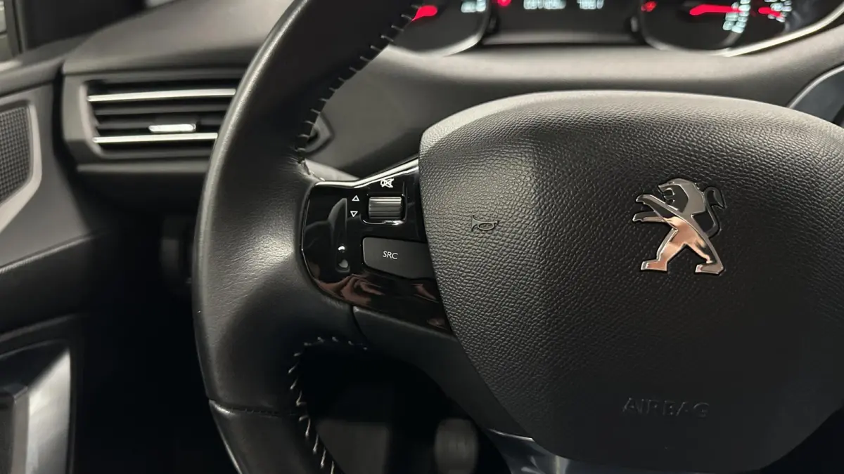 1.2 PureTech Blue Lease CARPLAY NAVI CRUISE ECC.