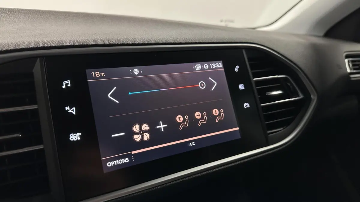 1.2 PureTech Blue Lease CARPLAY NAVI CRUISE ECC.