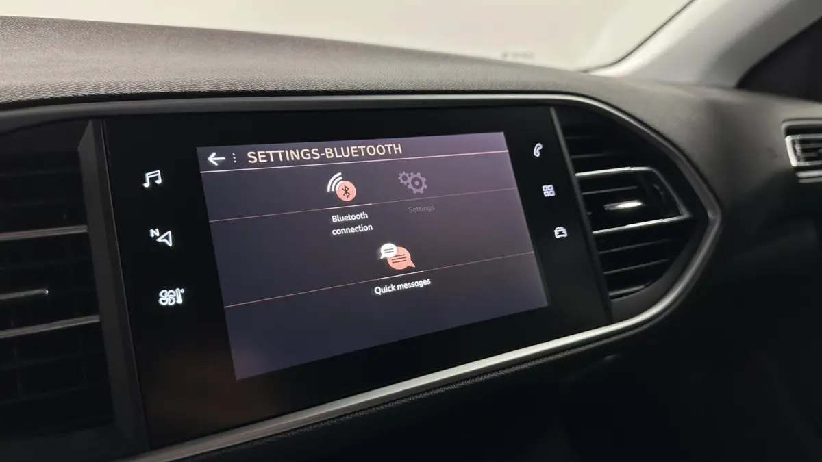 1.2 PureTech Blue Lease CARPLAY NAVI CRUISE ECC.