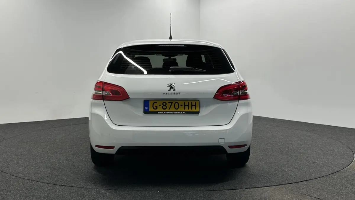 1.2 PureTech Blue Lease CARPLAY NAVI CRUISE ECC.