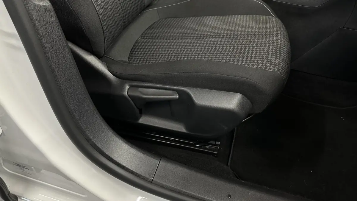 1.2 PureTech Blue Lease CARPLAY NAVI CRUISE ECC.
