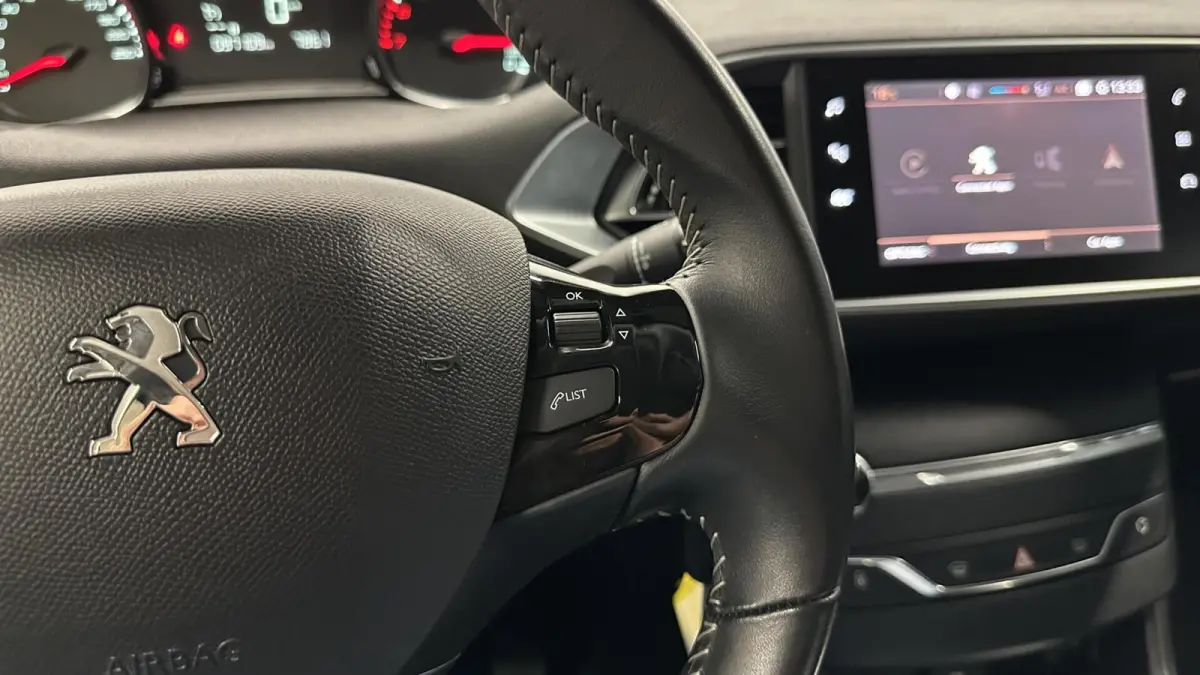 1.2 PureTech Blue Lease CARPLAY NAVI CRUISE ECC.
