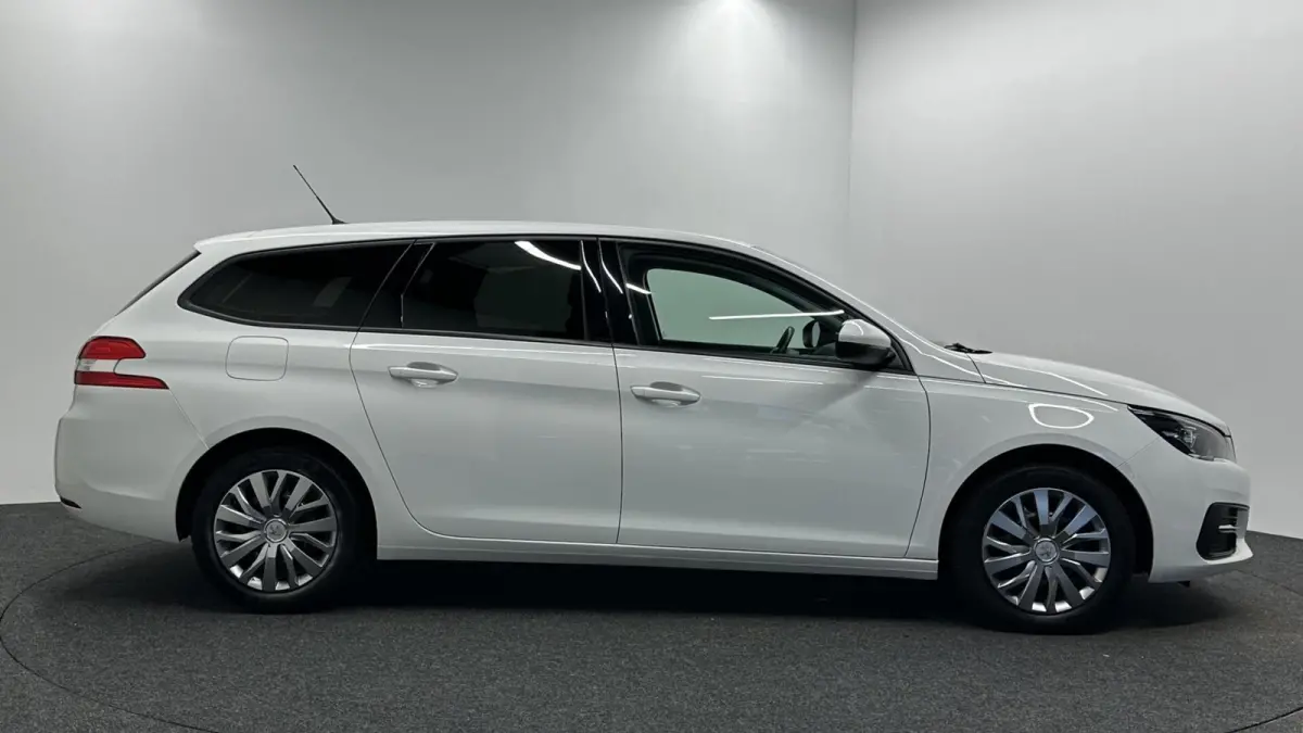 1.2 PureTech Blue Lease CARPLAY NAVI CRUISE ECC.