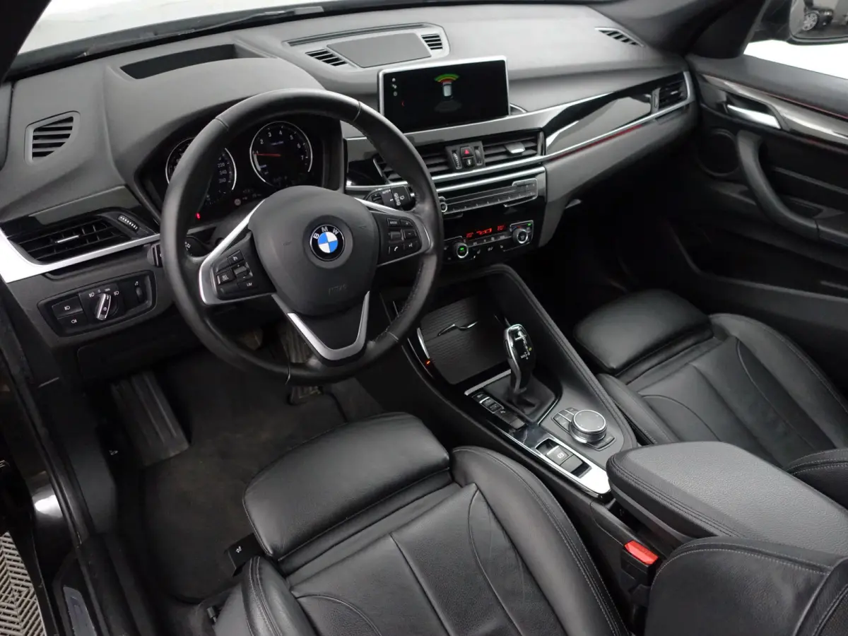 sDrive20i High Executive Aut- NAP 130dkm, Dealer Onderhouden, Head Up, Leder Interieur, Sfeerverlichting, Xenon Led