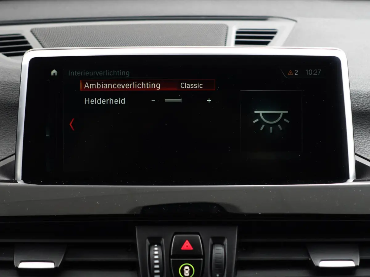 sDrive20i High Executive Aut- NAP 130dkm, Dealer Onderhouden, Head Up, Leder Interieur, Sfeerverlichting, Xenon Led